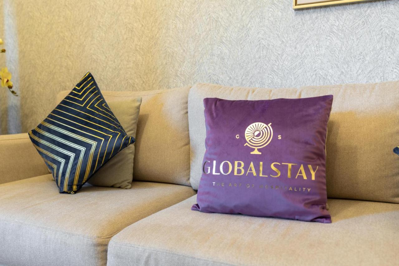 Globalstay At Palm Jumeirah Beachfront Paradise With Pool And Gym ดูไบ ภายนอก รูปภาพ